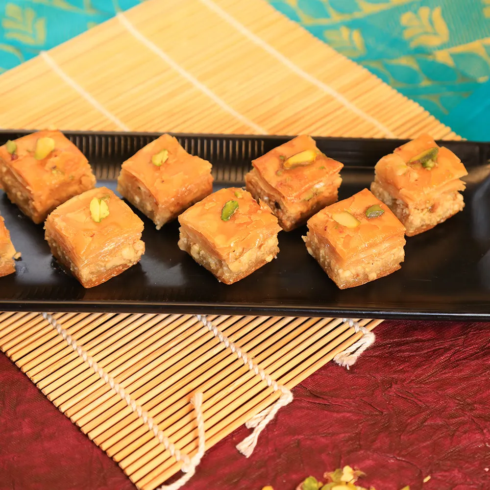 Almond Square Baklawa 250 g 1.webp
